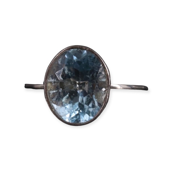 Vintage Jewelry - VTG 10K Blue Topaz Ring